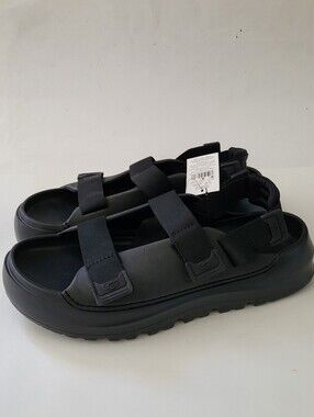 UGG Stratus sport sandals Mens size 12 Black